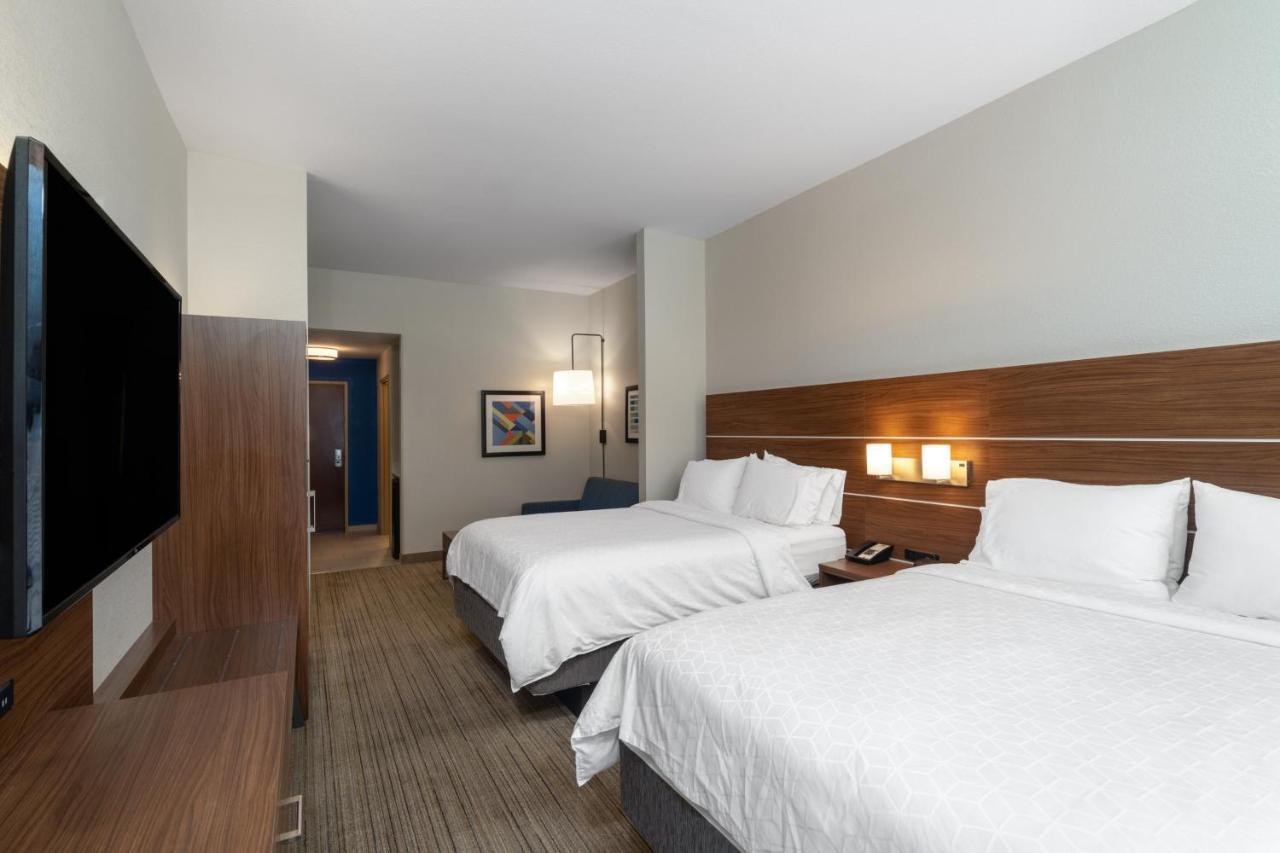 Holiday Inn Express Hotel & Suites Talladega By Ihg Exterior foto
